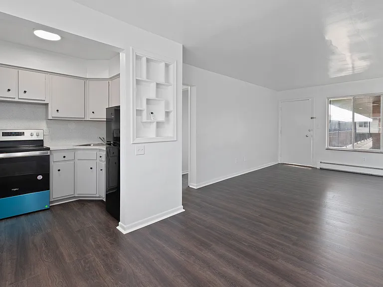 11611 Morang Dr — Photo 18