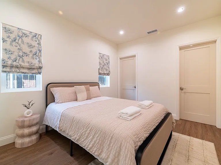 613 W Olive Ave #1 — Photo 52