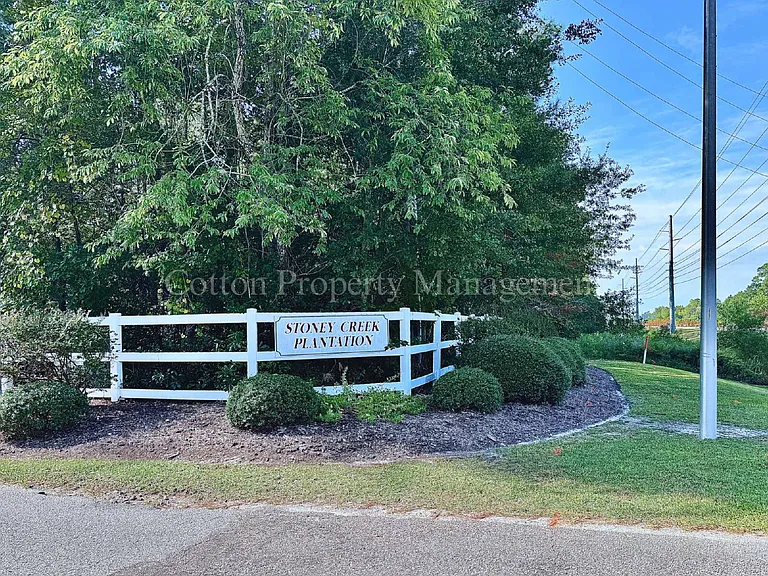 7408 Bluestone Ct — Photo 35