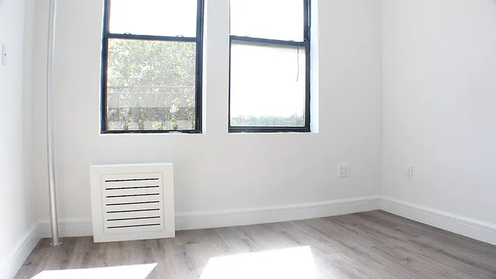 Rented by Nooklyn NYC LLC | media 26