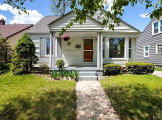 2607 Rochester Rd, Royal Oak, MI 48073