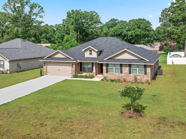 5816 Crestlake Dr, Crestview, FL 32536
