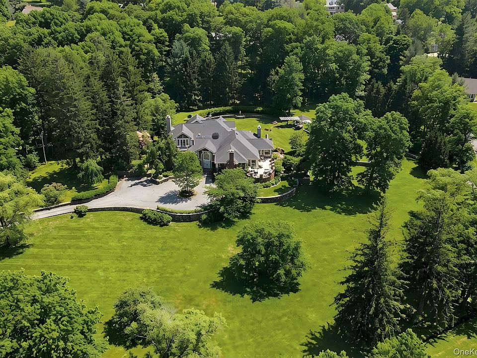 1st image of 150 Old Farm Road N