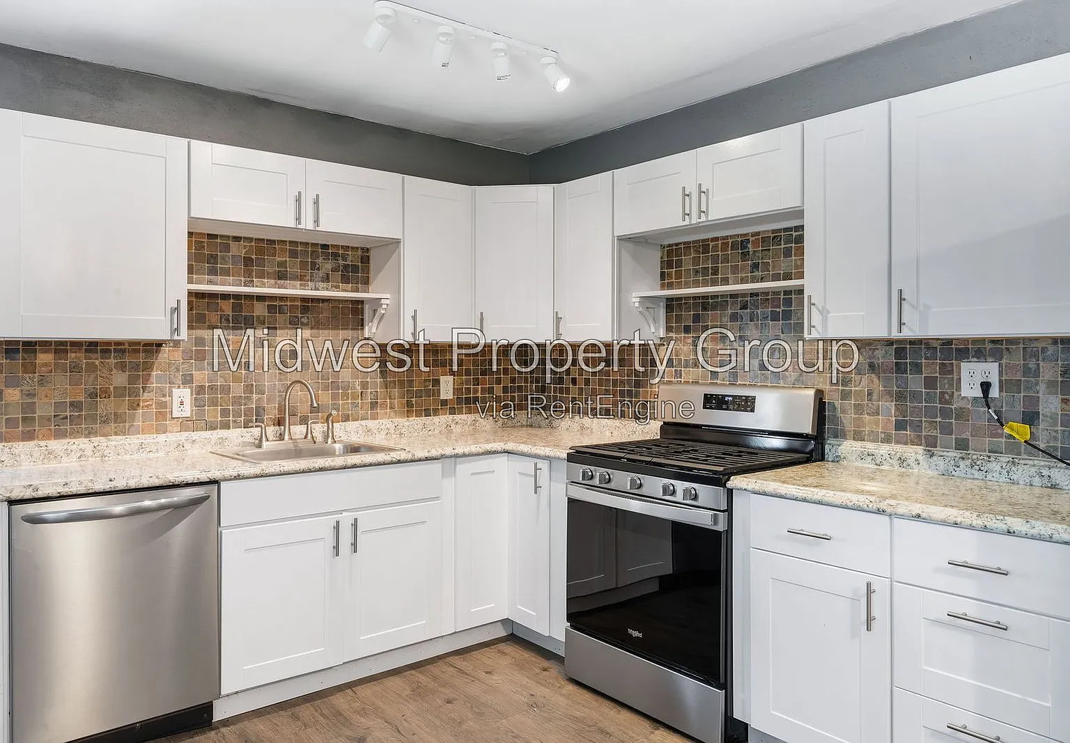 3 bed, 1.0 bath, 1152 sqft, $1,495 — Photo 1