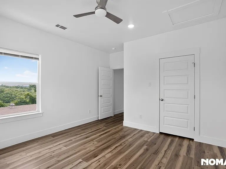 4408 Goddard Rd — Photo 13