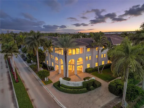 11401 NW 89th St APT 208, Miami, FL 33178