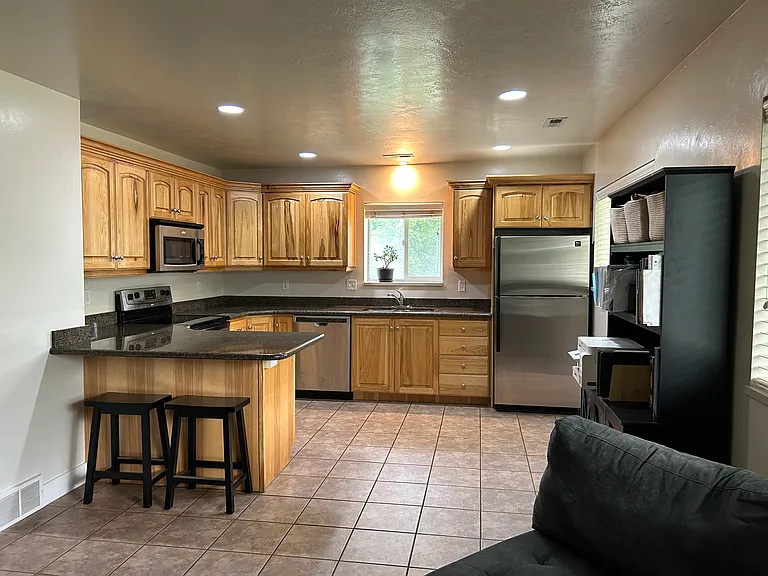 1000 E Center St #16 — Photo 5