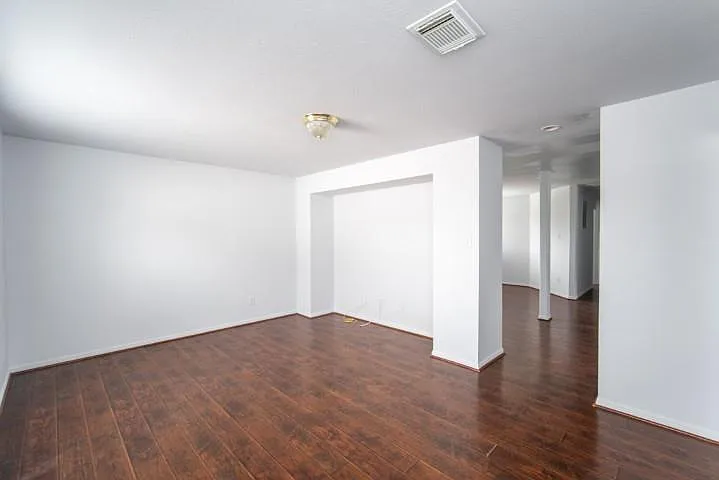 2322 Cool Springs Ln — Photo 35