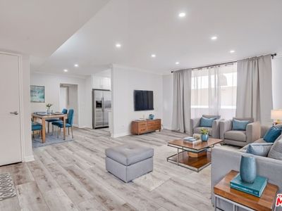 5429 Newcastle Ave APT 210, Encino, CA, 91316