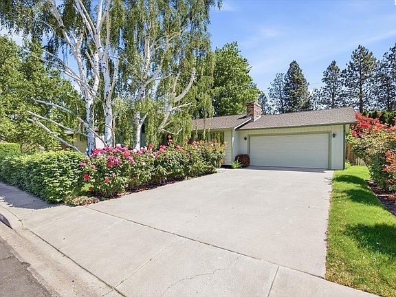 3rd image of 1924 Orchard Way