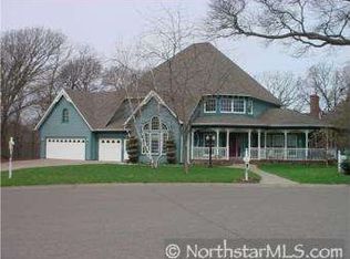 621 Rum River Dr, Cambridge, MN 55008