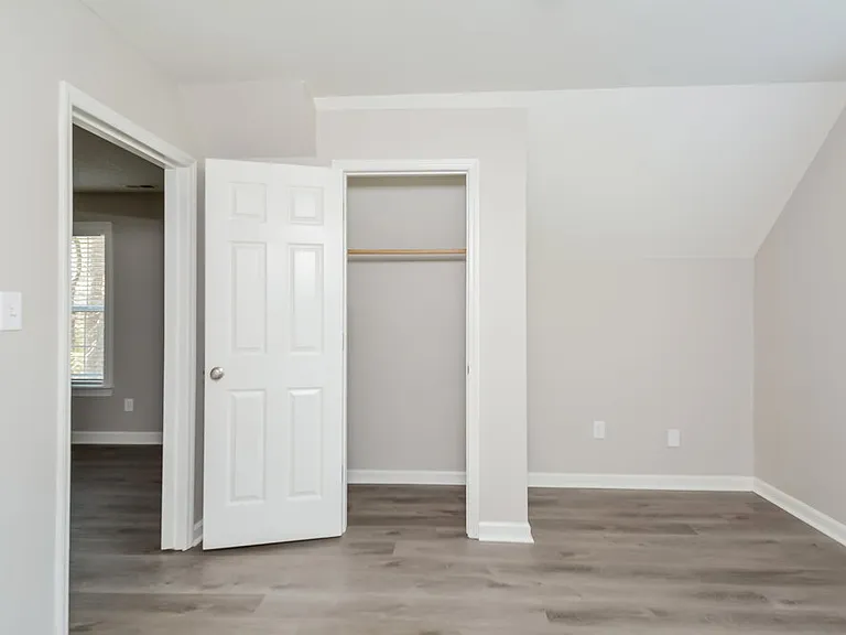 805 Wallridge Dr — Photo 14