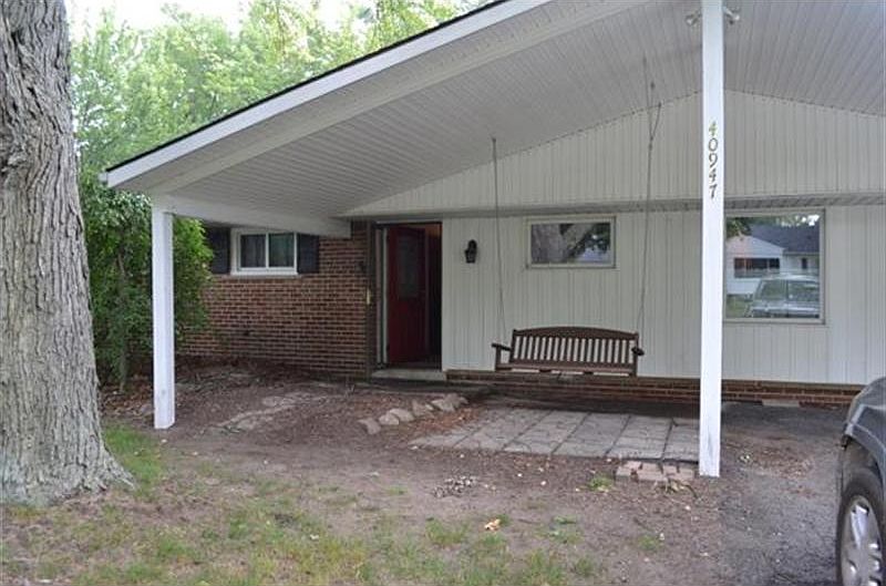 2nd image of 40947 Micol Dr