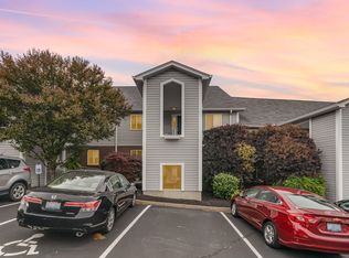 20 Carriage House Dr #20, Fort Thomas, KY 41075