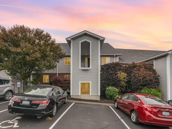 20 Carriage House Dr #20, Fort Thomas, KY 41075