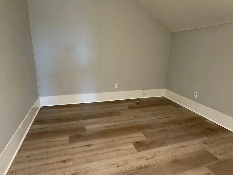 477 23rd St #3 — Photo 3