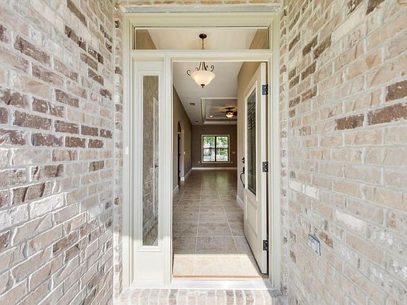 4th image of 1313 Dogwood Ave