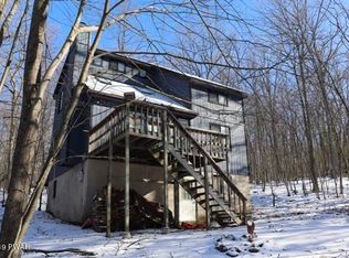 179 Pebble Rock Rd, Lackawaxen, PA 18435