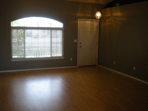 2nd image of 533 N Coppertree Dr
