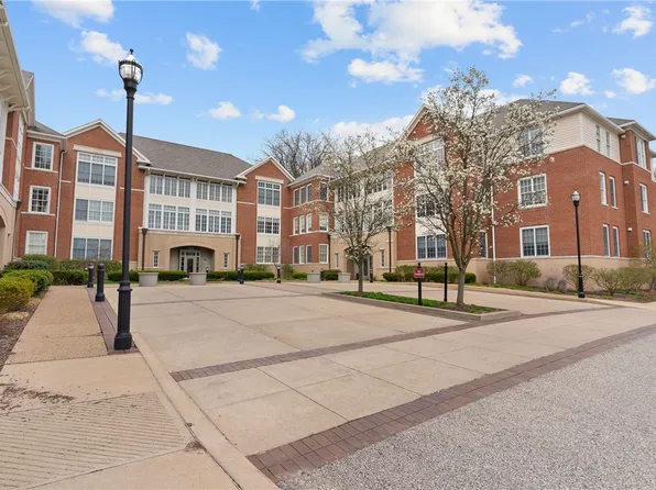 1240 Crescent Pl APT 1H, Pittsburgh, PA 15217