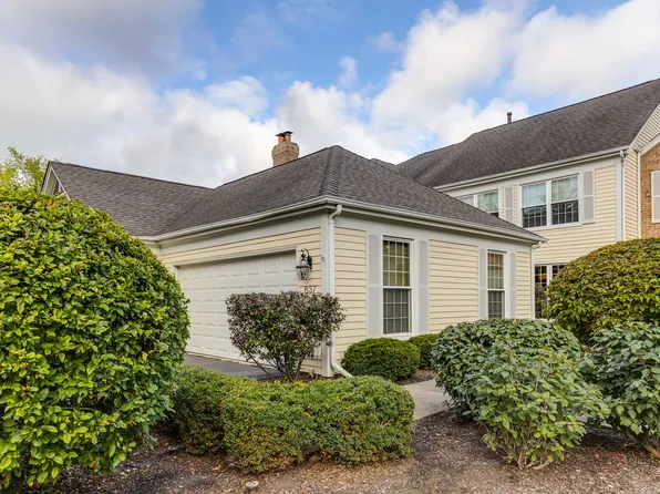 837 Suffield Sq, Lincolnshire, IL 60069