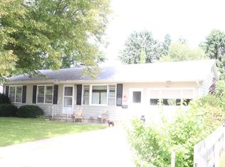 101 W Reckitt St, Sycamore, IL 60178