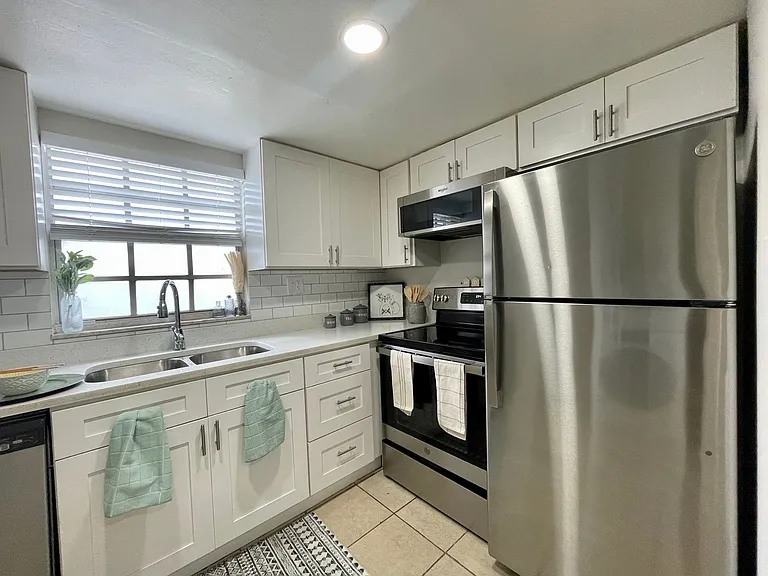 1223 Pamela St — Photo 24