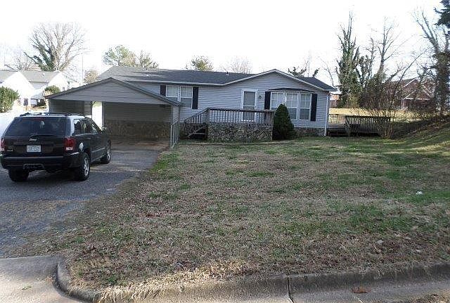 1st image of 108 Lee St