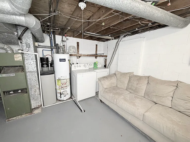 2056 Brookfield Rd — Photo 30