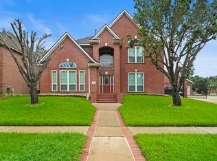 2806 Carmel Woods Dr, Seabrook, TX 77586