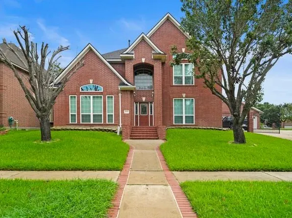 2806 Carmel Woods Drive, Seabrook, TX 77586