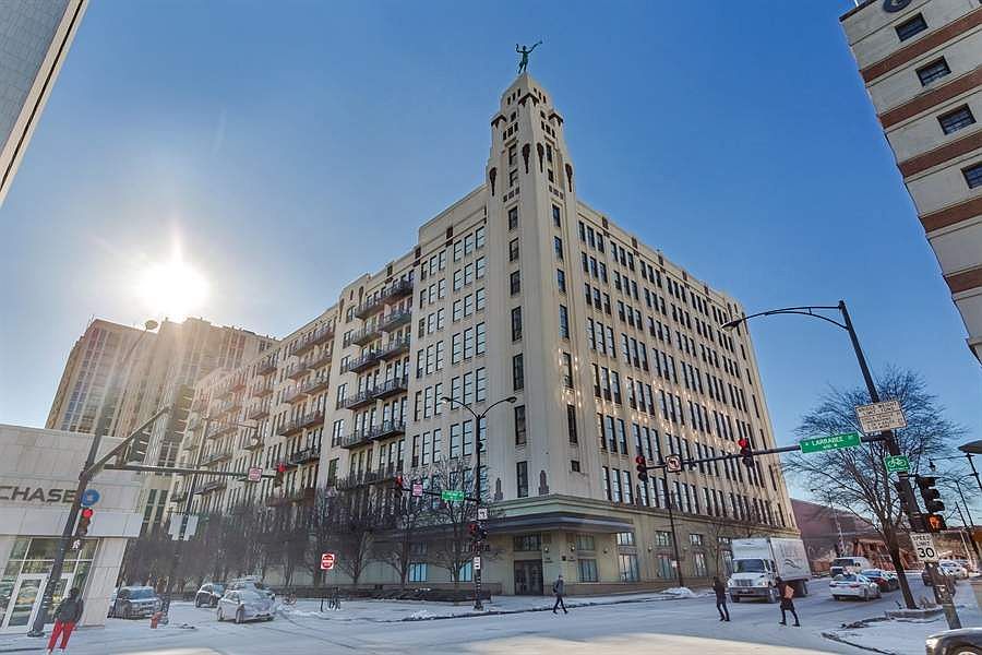 1st image of 758 N Larrabee St #48