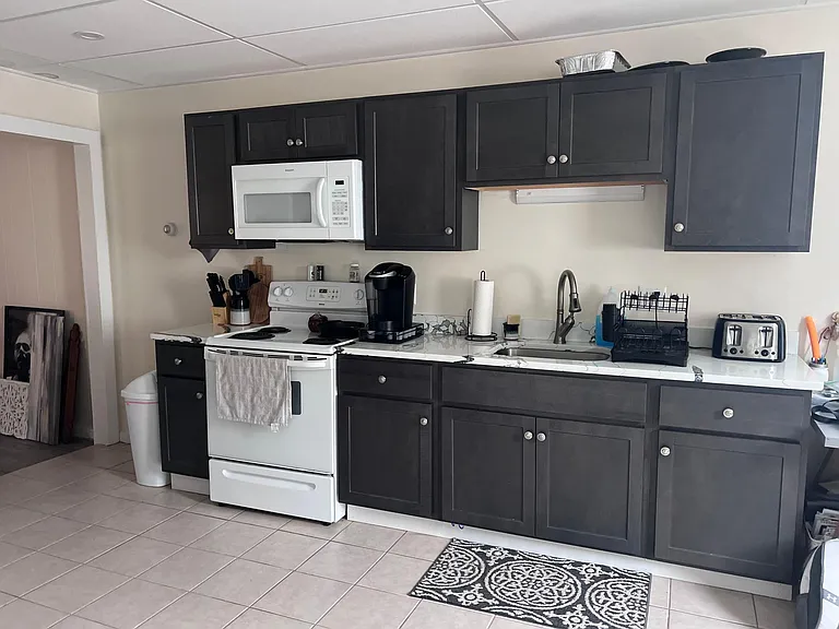 13 Burlington St #2 — Photo 2