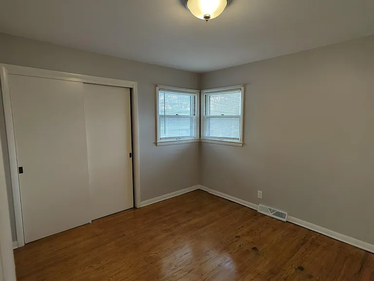 11827 W North Ave #3 — Photo 5