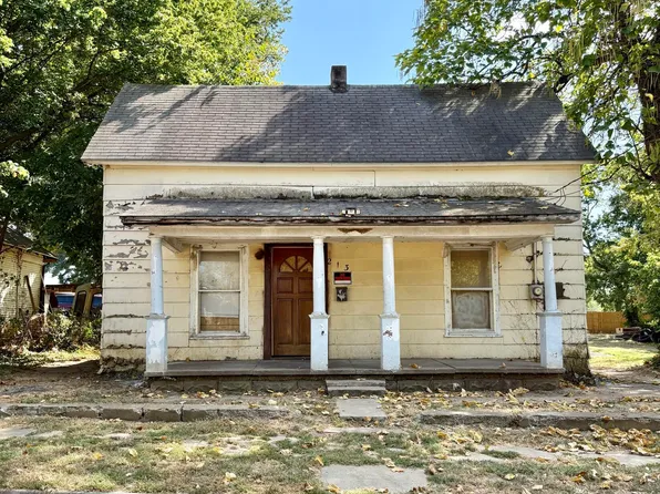 213 Pearl St, Monett, MO 65708