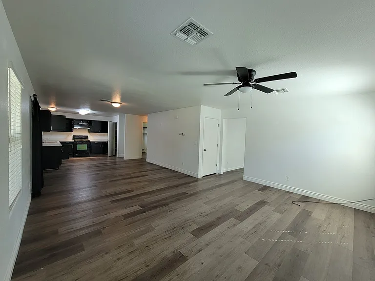 4448 W Rialto Ave — Photo 6