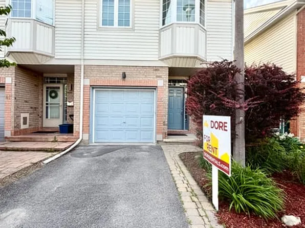39 Sienna Point, Ottawa, ON K1G 6M1