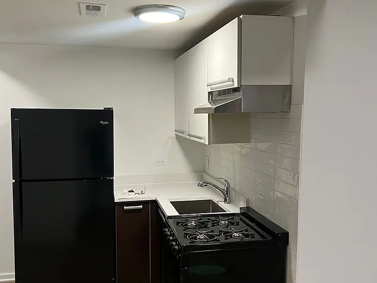 5054 N Winthrop Ave #101 — Photo 1