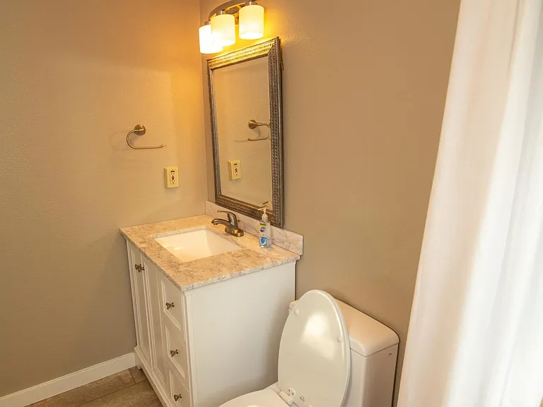 Downstairs full bath.
