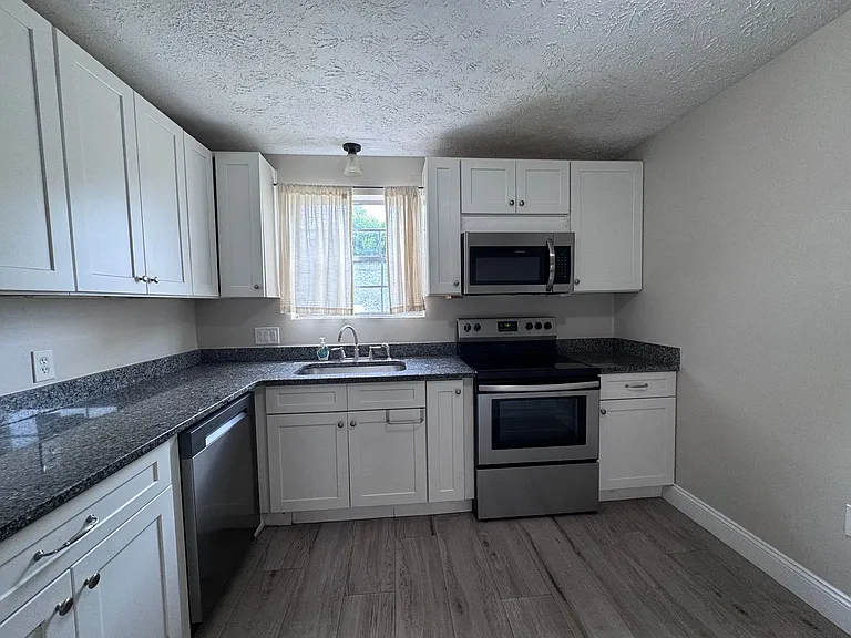 4380 Lake Underhill Rd — Photo 8