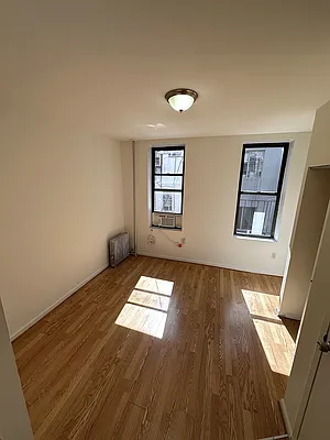 Bedroom, photo 2
