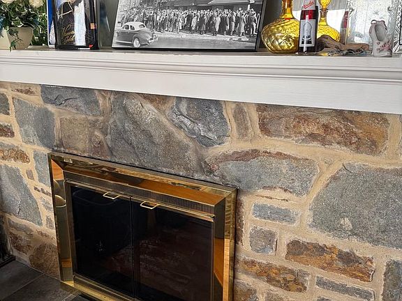 4th image of 1215 Milltown Rd