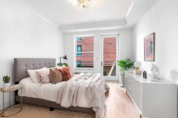 Sold by Compass | media 6