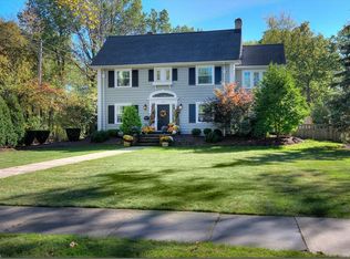 2736 Berkshire Rd, Cleveland Heights, OH 44106