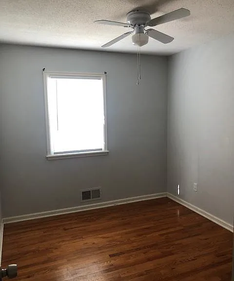 Bedroom #1 (a)