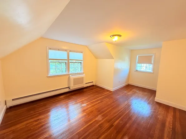 26 Pearl St, Lexington, MA 02420