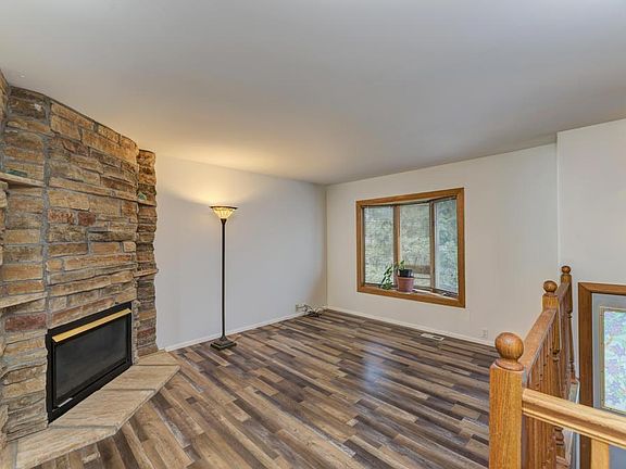 4th image of 325 Hale Ave