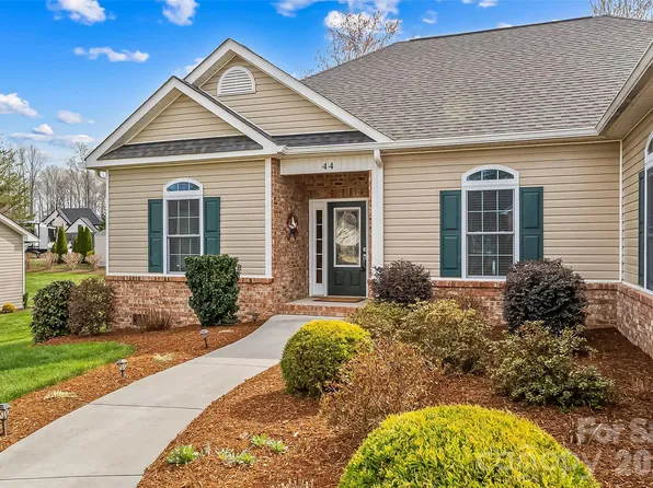 44 Whitman Ct, Taylorsville, NC 28681