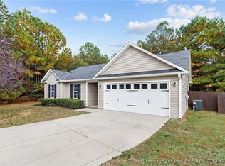 501 Mildenhill Rd, Hope Mills, NC 28348