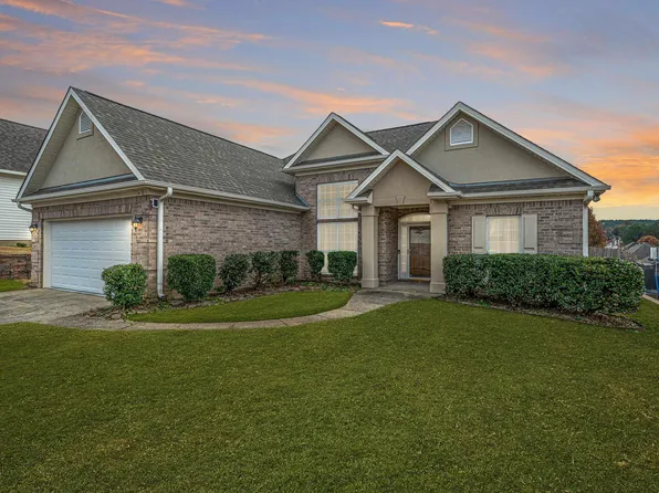 615 Cottage Dr, Mount Olive, AL 35117